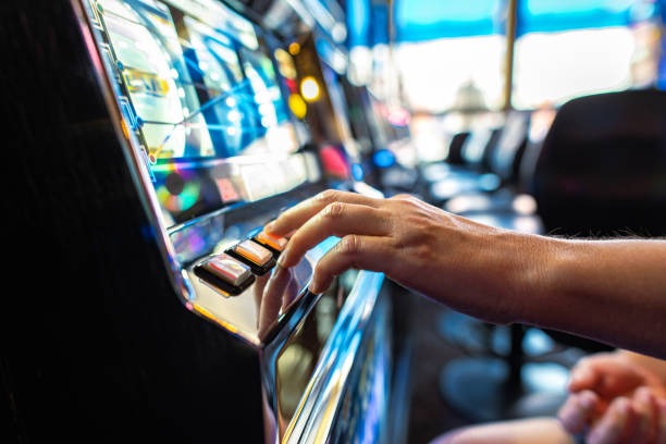 Live casino dealer streaming on p0ki platform